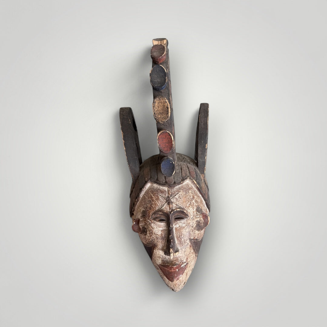 Masque tribal Igbo – Nigeria – Bois sculpté et polychromie – H. 62 cm