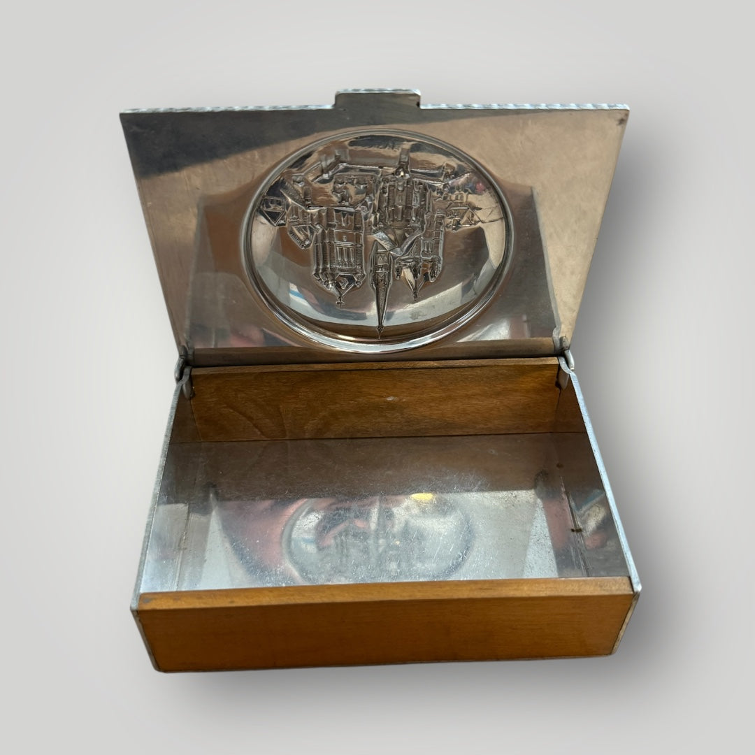 Boîte souvenir Genève en métal et bois – 12 x 8,5 x 3,6 cm