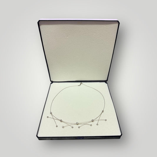 Collier en or 18 carats de 4,5 g avec brillants