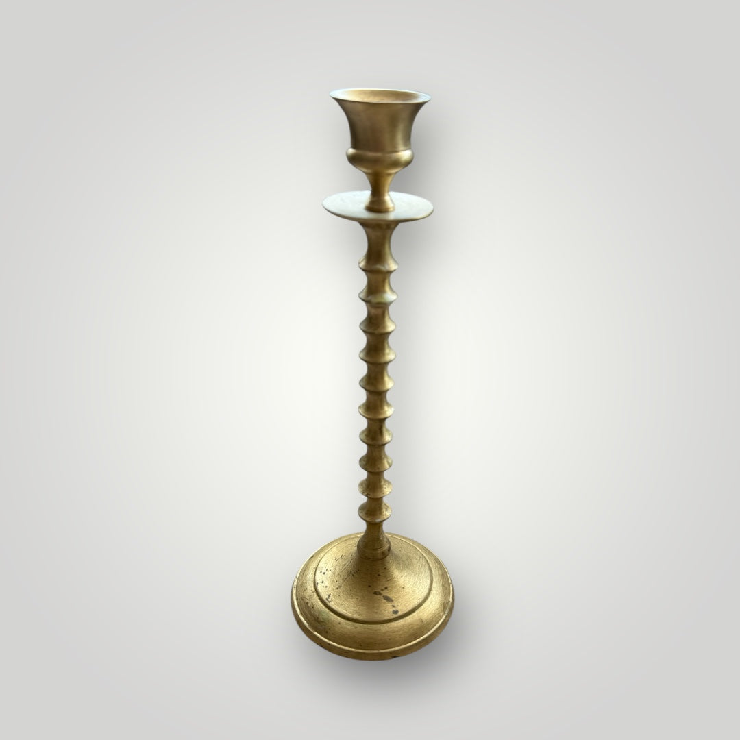 Bougeoir ancien en laiton – 23,5 cm de hauteur