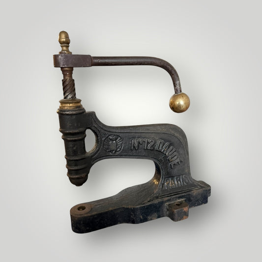 Presse d’établi ancienne – Paris, fonte vintage