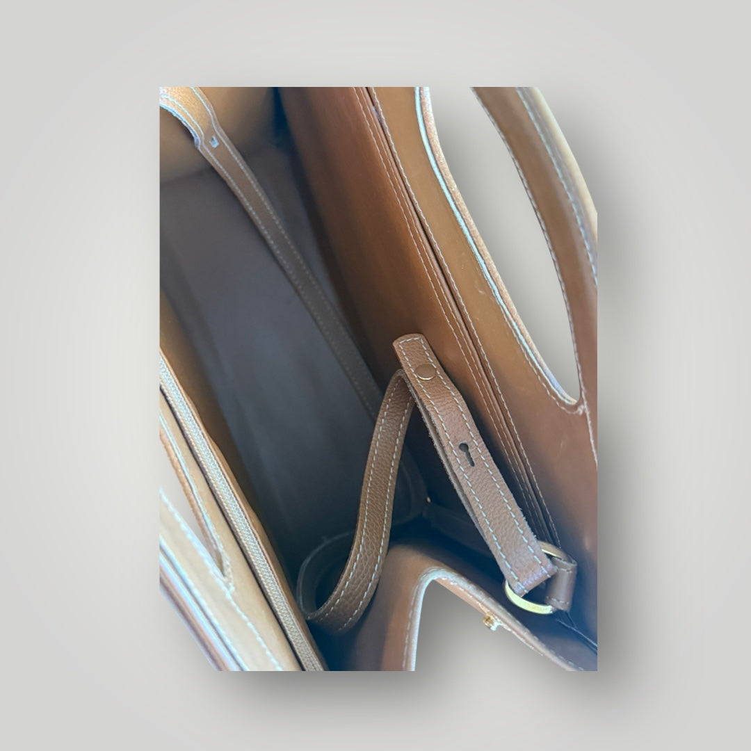 Sac Longchamp en cuir camel – Élégance intemporelle