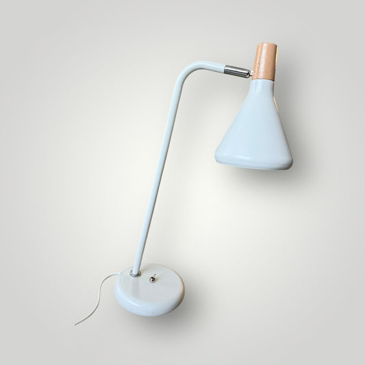 Lampe de Bureau Design Scandinave – Métal Blanc & Bois Clair