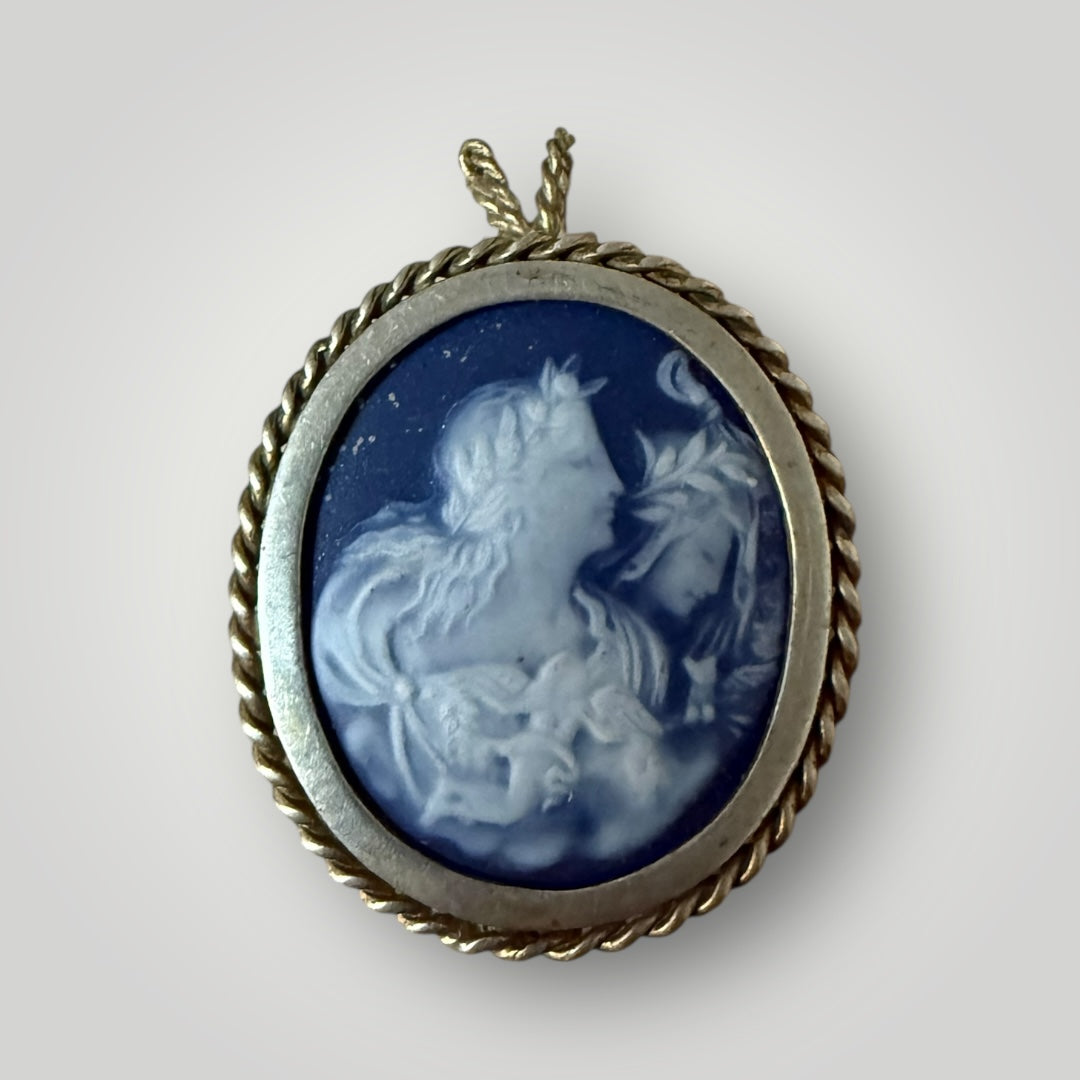 Rare pendentif épingle camée bleu jaspe VILLEROY & BOCH