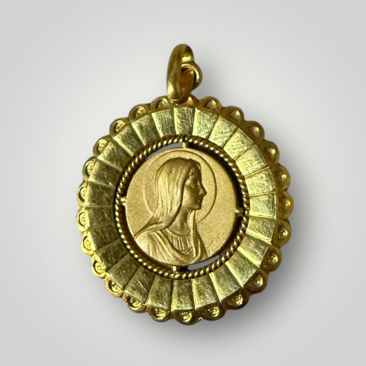 Médaille religieuse dorée 3cm
